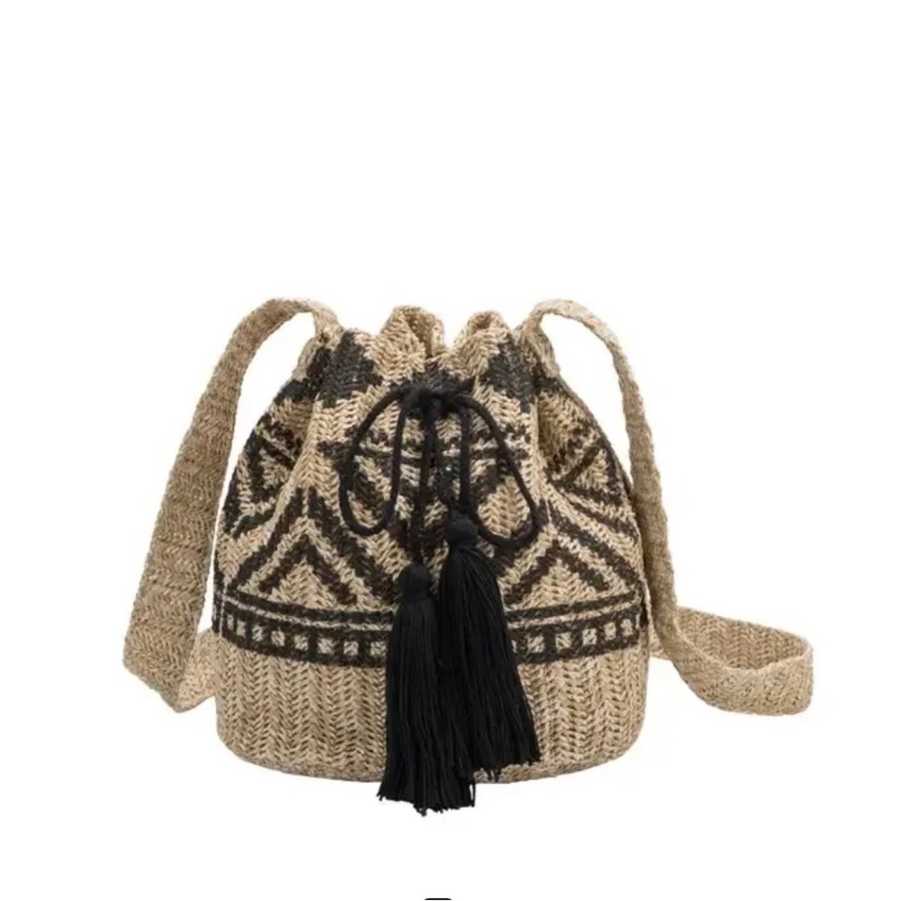 Black Tassel Straw Drawstring Crossbody